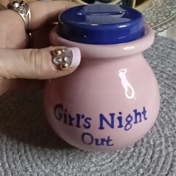 Coin bank girls night out - Picture 8 of 8